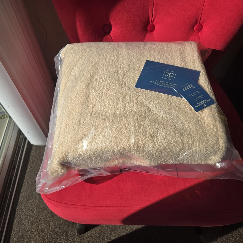 Cozy Beige Sherpa Throw Blanket